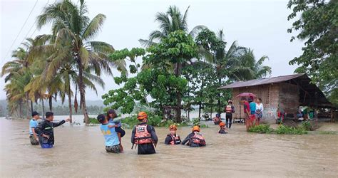 the flood bdscr|DSWD distributes P13M worth of aid for flood victims in Davao .